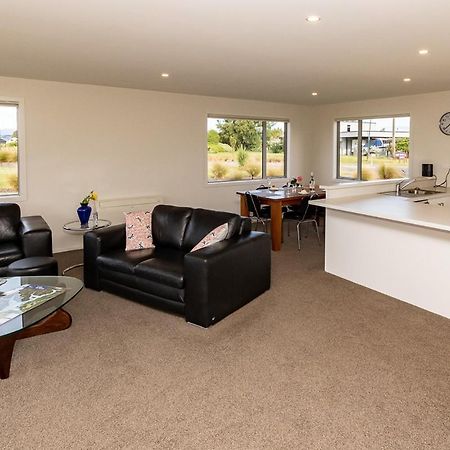 Poppa Pete'S - Te Anau Holiday Home Exterior photo