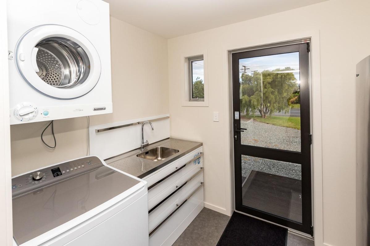 Poppa Pete'S - Te Anau Holiday Home Exterior photo