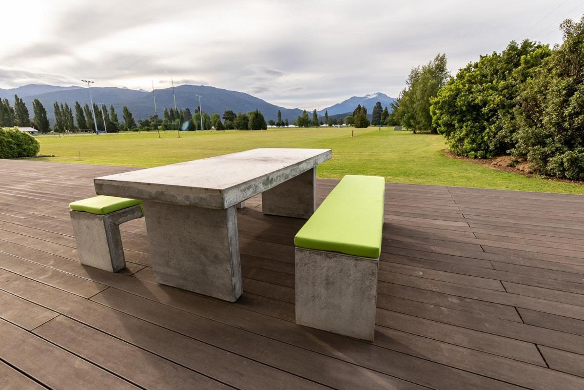 Poppa Pete'S - Te Anau Holiday Home Exterior photo