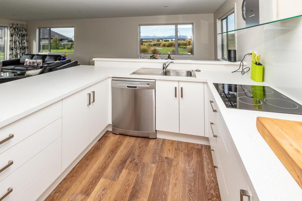 Poppa Pete'S - Te Anau Holiday Home Exterior photo